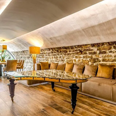 Villa Medvinjak Sleeps 8 With Pool Air Con And Wifi *