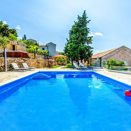 Medvinjak Sleeps 8 With Pool Air Con And Wifi Villa